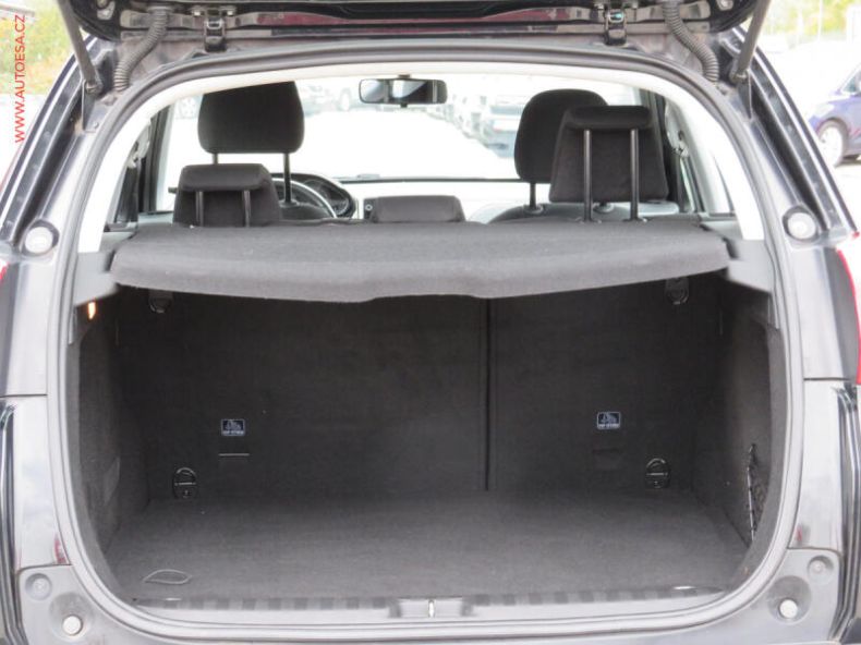 Peugeot 2008 - hlavní fotka