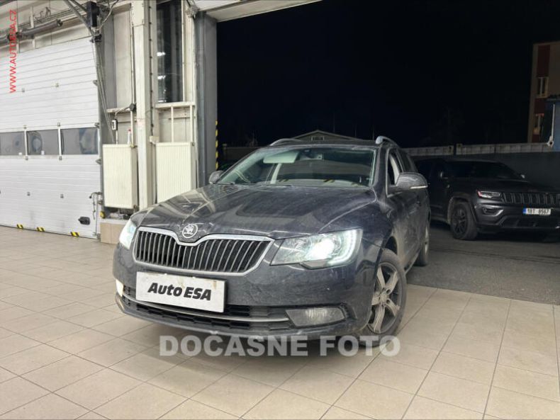 Škoda Superb - hlavní foto