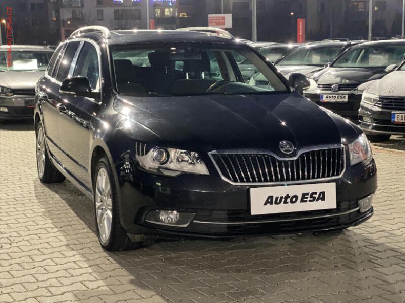 Škoda Superb - hlavní foto