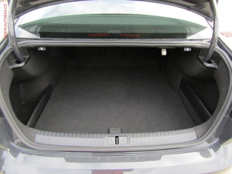 Volkswagen Passat - hlavní fotka
