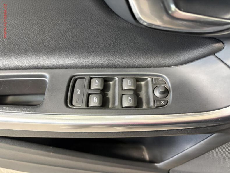 Volvo V60 - hlavní fotka