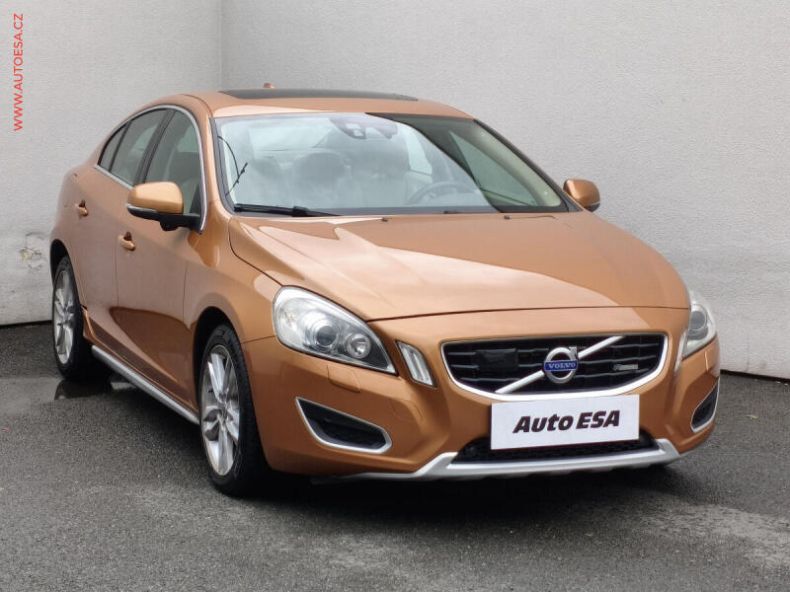 Volvo S60 - hlavní foto