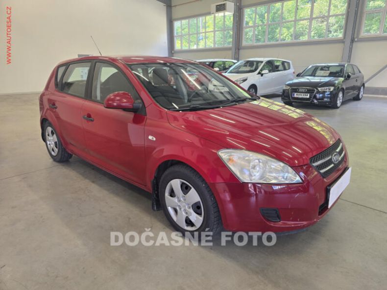 Kia Cee'd - hlavní foto