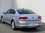 Volkswagen Passat - fotka číslo 5