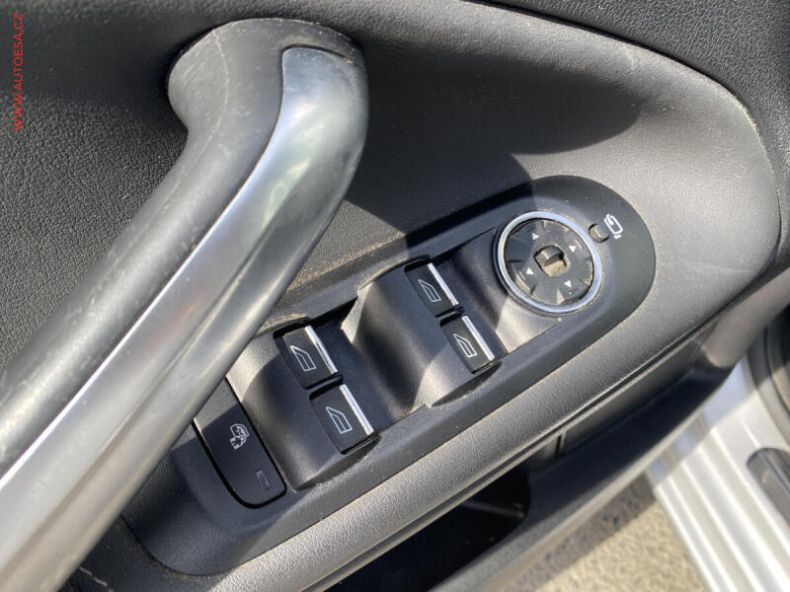 Ford Mondeo - hlavní fotka