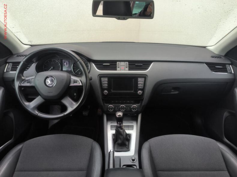 Škoda Octavia - hlavní fotka