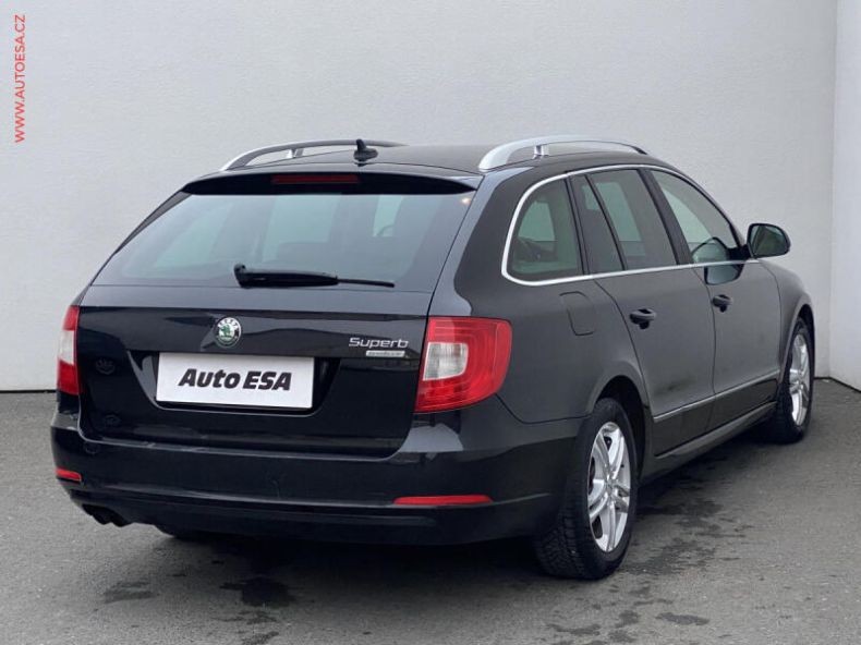 Škoda Superb - hlavní fotka