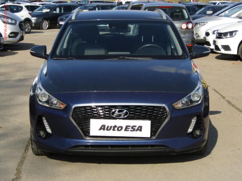 Hyundai i30 - hlavní fotka