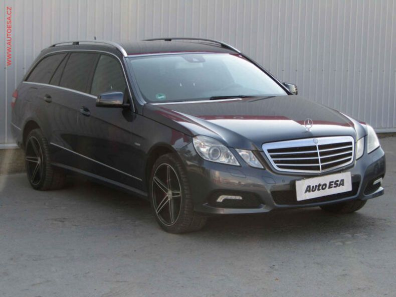 Mercedes Třída E - hlavní foto