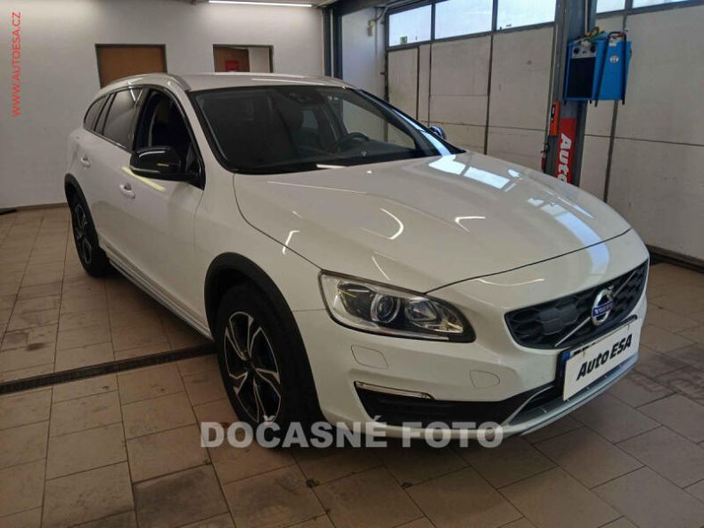 Volvo V60 - hlavní fotka inzerátu