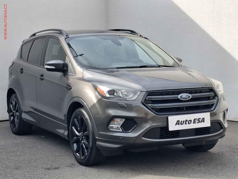 Ford Kuga - hlavní foto