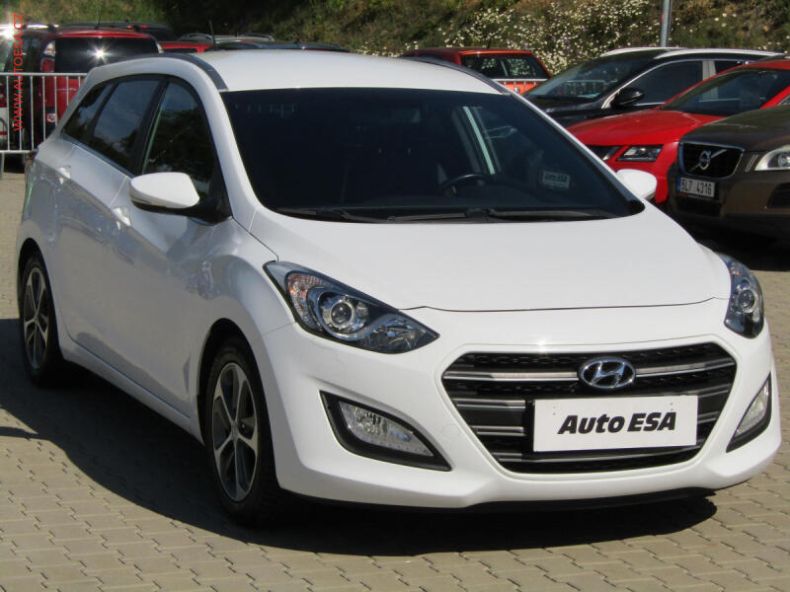 Hyundai i30 - hlavní foto