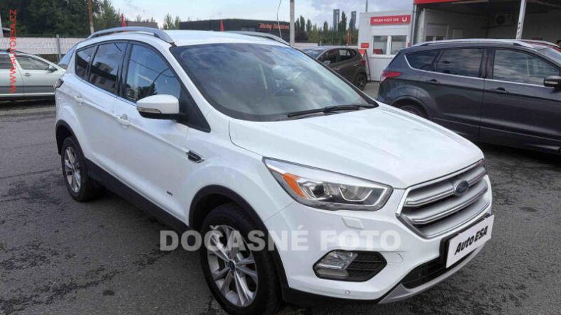 Ford Kuga - hlavní foto