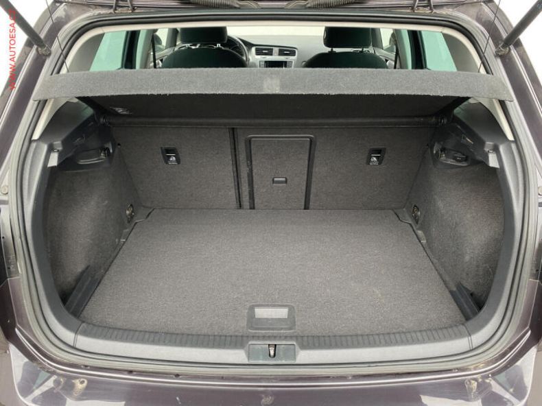 Volkswagen Golf - hlavní fotka