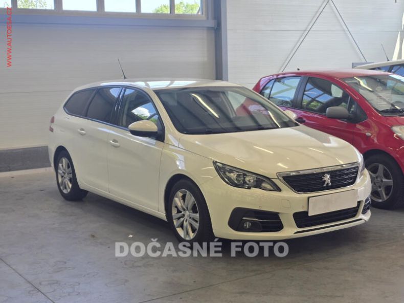Peugeot 308 - hlavní foto
