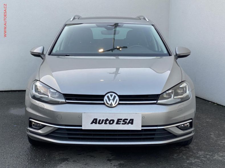 Volkswagen Golf - hlavní fotka
