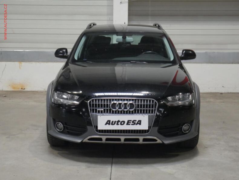 Audi A4 - hlavní fotka