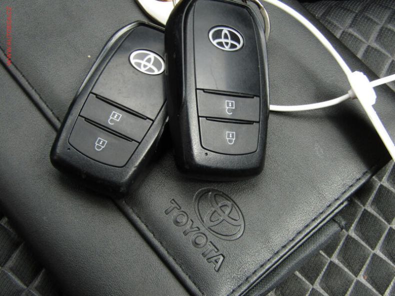 Toyota Yaris - hlavní fotka