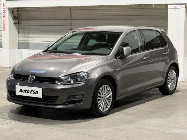 Volkswagen Golf - hlavní fotka