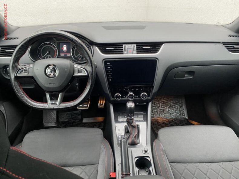 Škoda Octavia - hlavní fotka