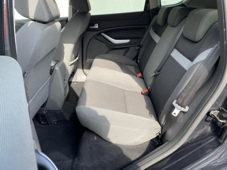 Ford Kuga - hlavní fotka