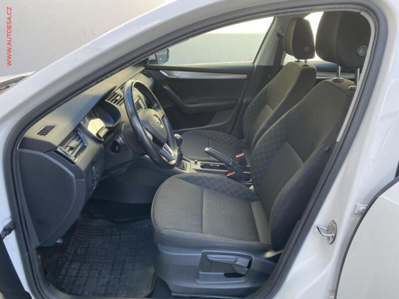 Škoda Octavia - hlavní fotka