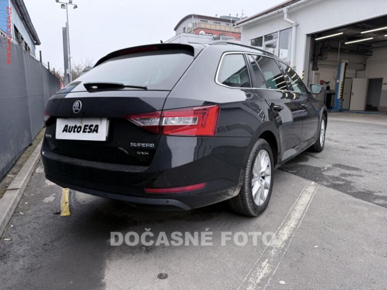 Škoda Superb - hlavní fotka