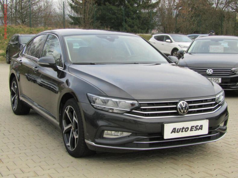 Volkswagen Passat - hlavní foto