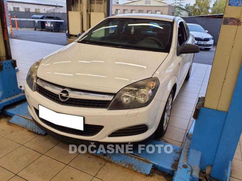 Opel Astra - hlavní foto
