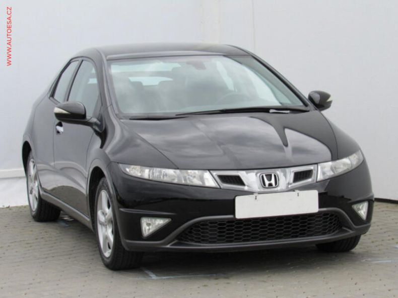 Honda Civic - hlavní foto