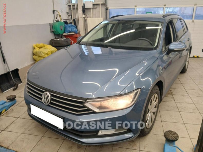 Volkswagen Passat - hlavní foto