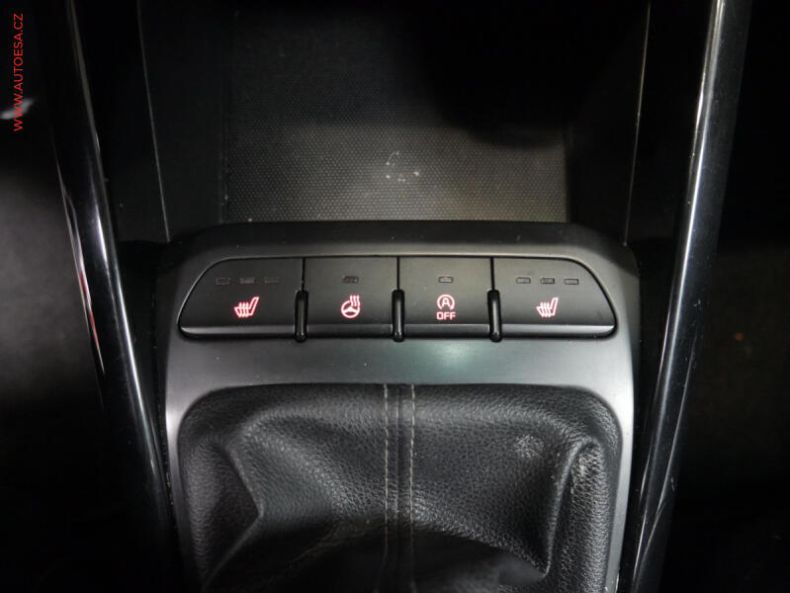 Kia Stonic - hlavní fotka