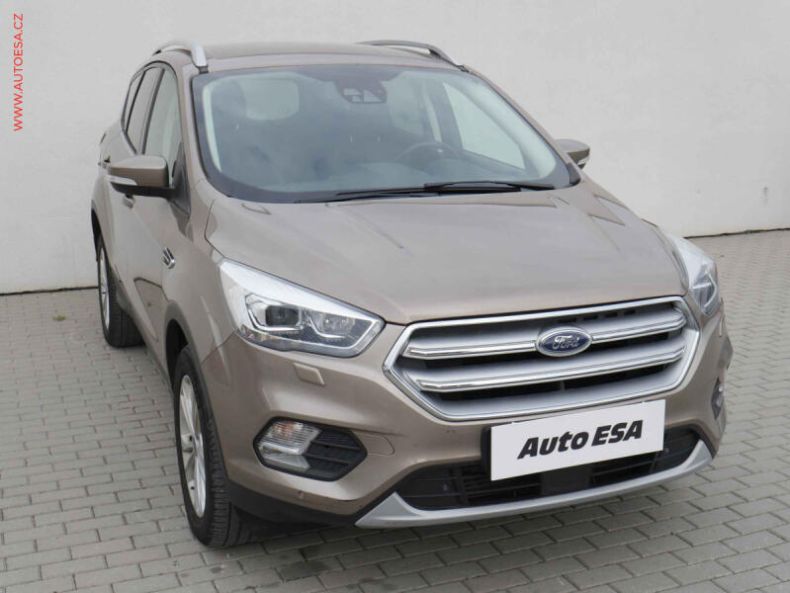 Ford Kuga - hlavní foto