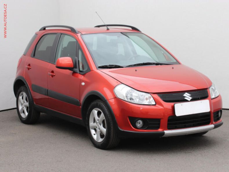 Suzuki SX4 - hlavní foto