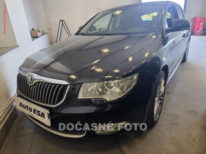 Škoda Superb - hlavní foto