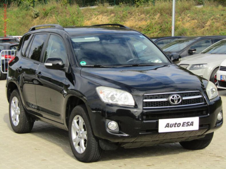 Toyota RAV 4 - hlavní foto