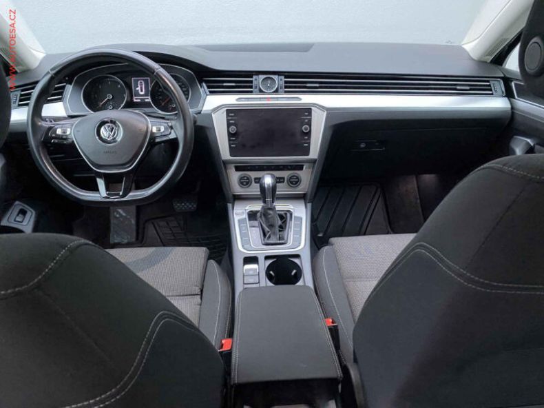 Volkswagen Passat - hlavní fotka