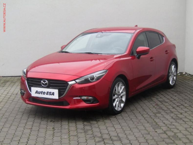 Mazda 3 - hlavní fotka