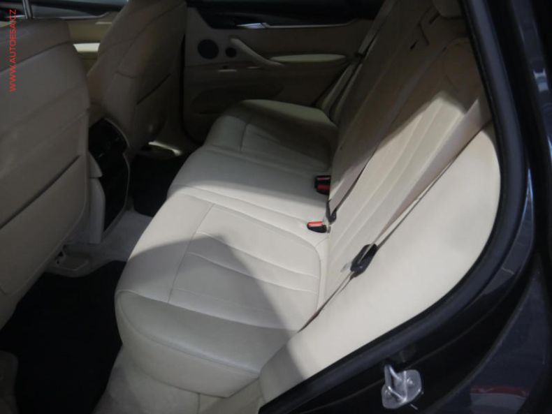 BMW X5 - hlavní fotka