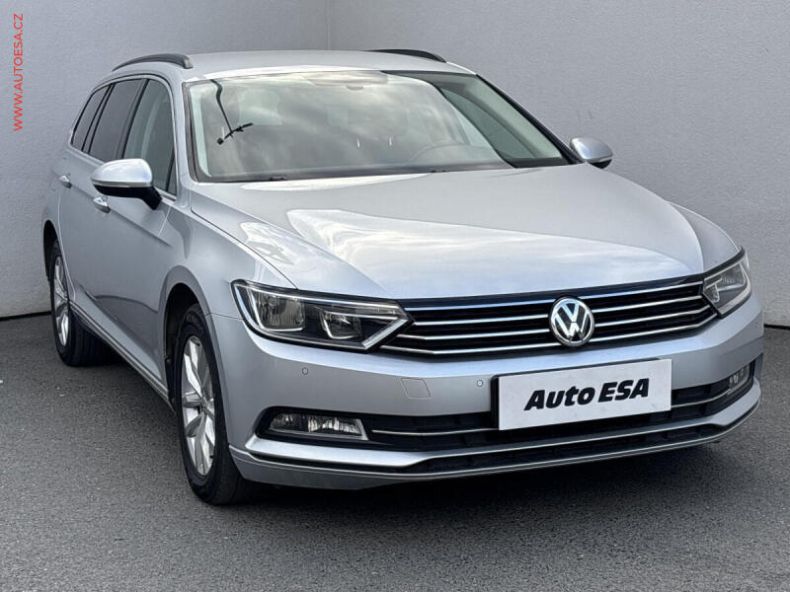 Volkswagen Passat - hlavní foto