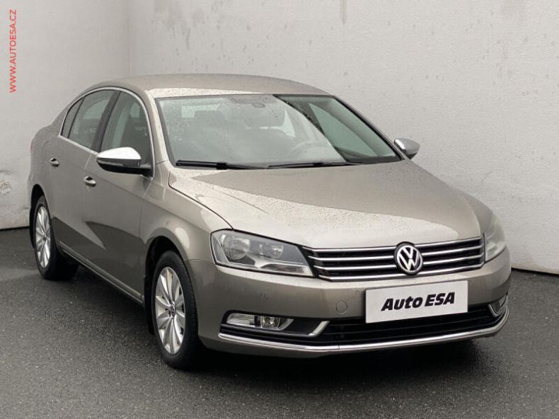 Volkswagen Passat - hlavní fotka inzerátu