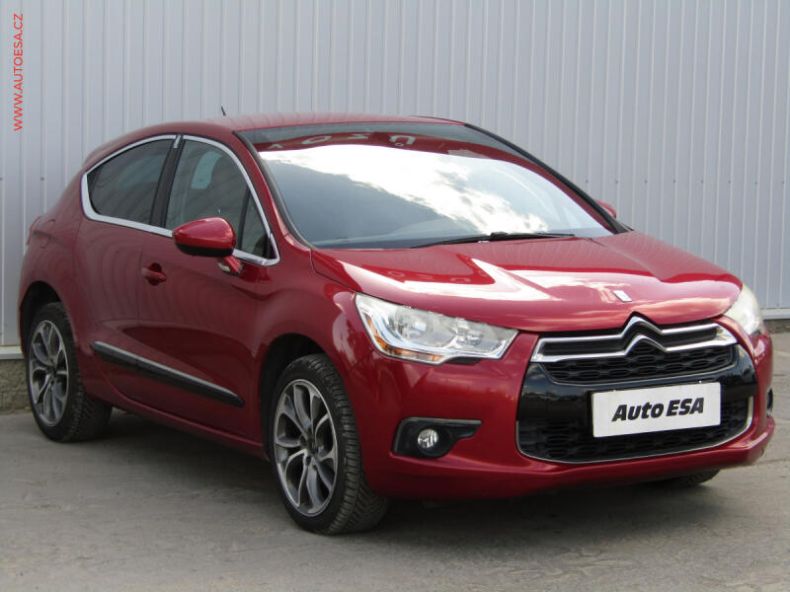DS Automobiles DS4 - hlavní foto