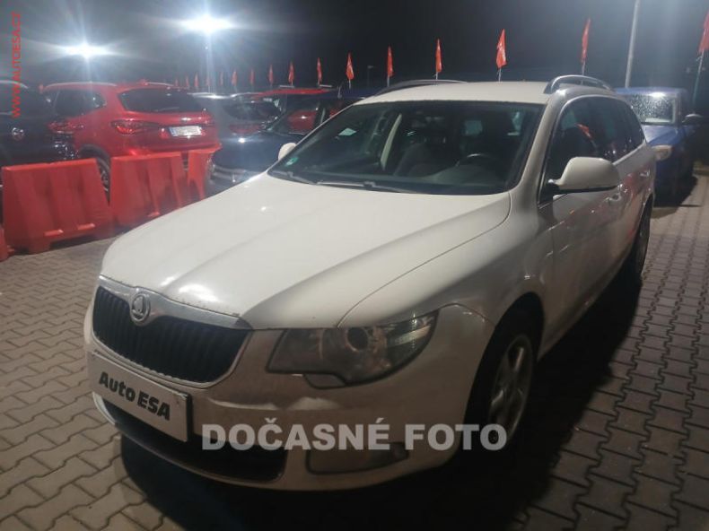 Škoda Superb - hlavní foto