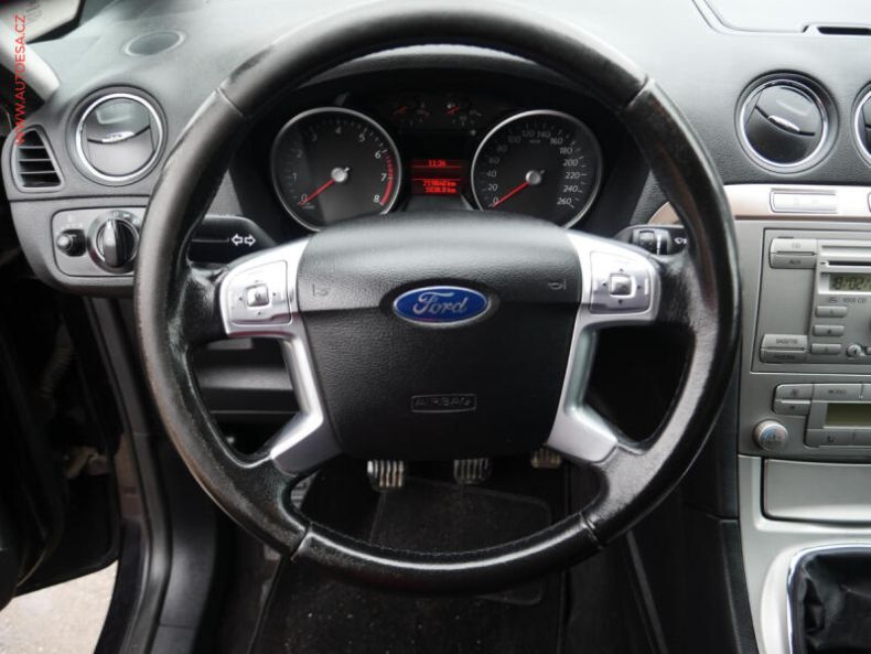 Ford S-MAX - hlavní fotka