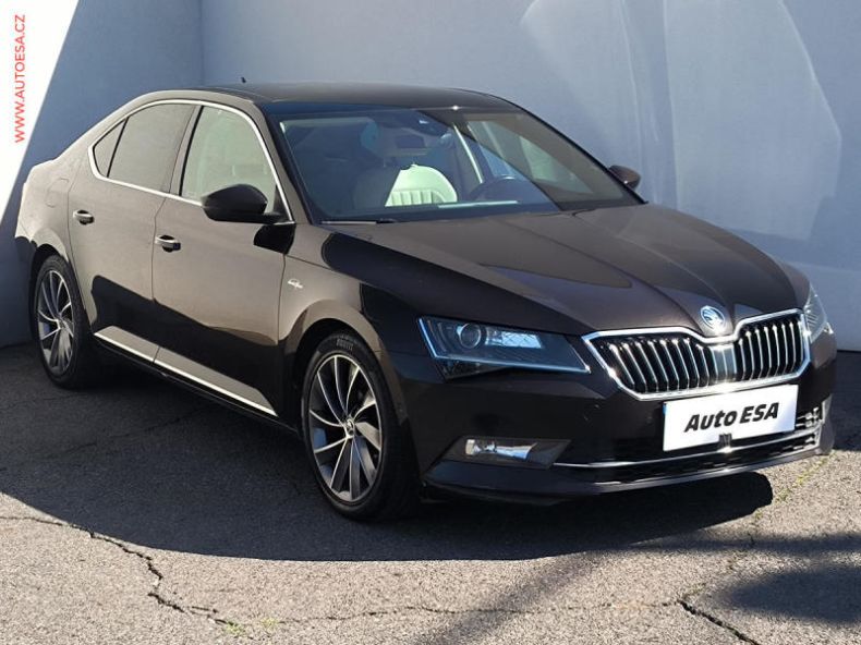 Škoda Superb - hlavní foto