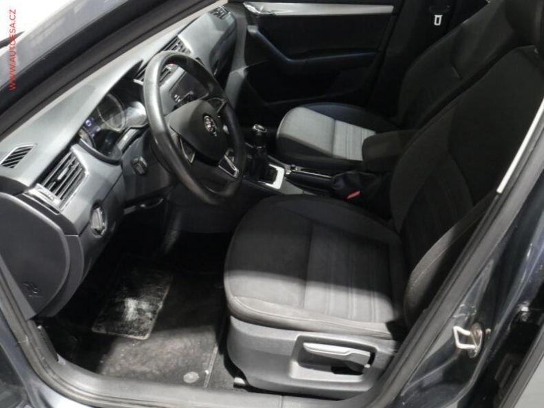 Škoda Octavia - hlavní fotka