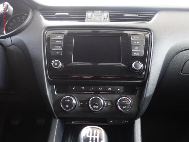 Škoda Octavia - hlavní fotka