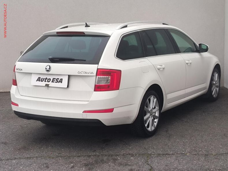 Škoda Octavia - hlavní fotka