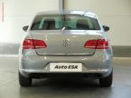 Volkswagen Passat - fotka číslo 4