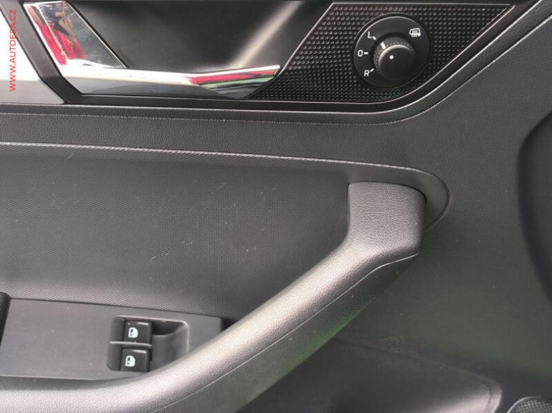 Škoda Rapid - hlavní fotka